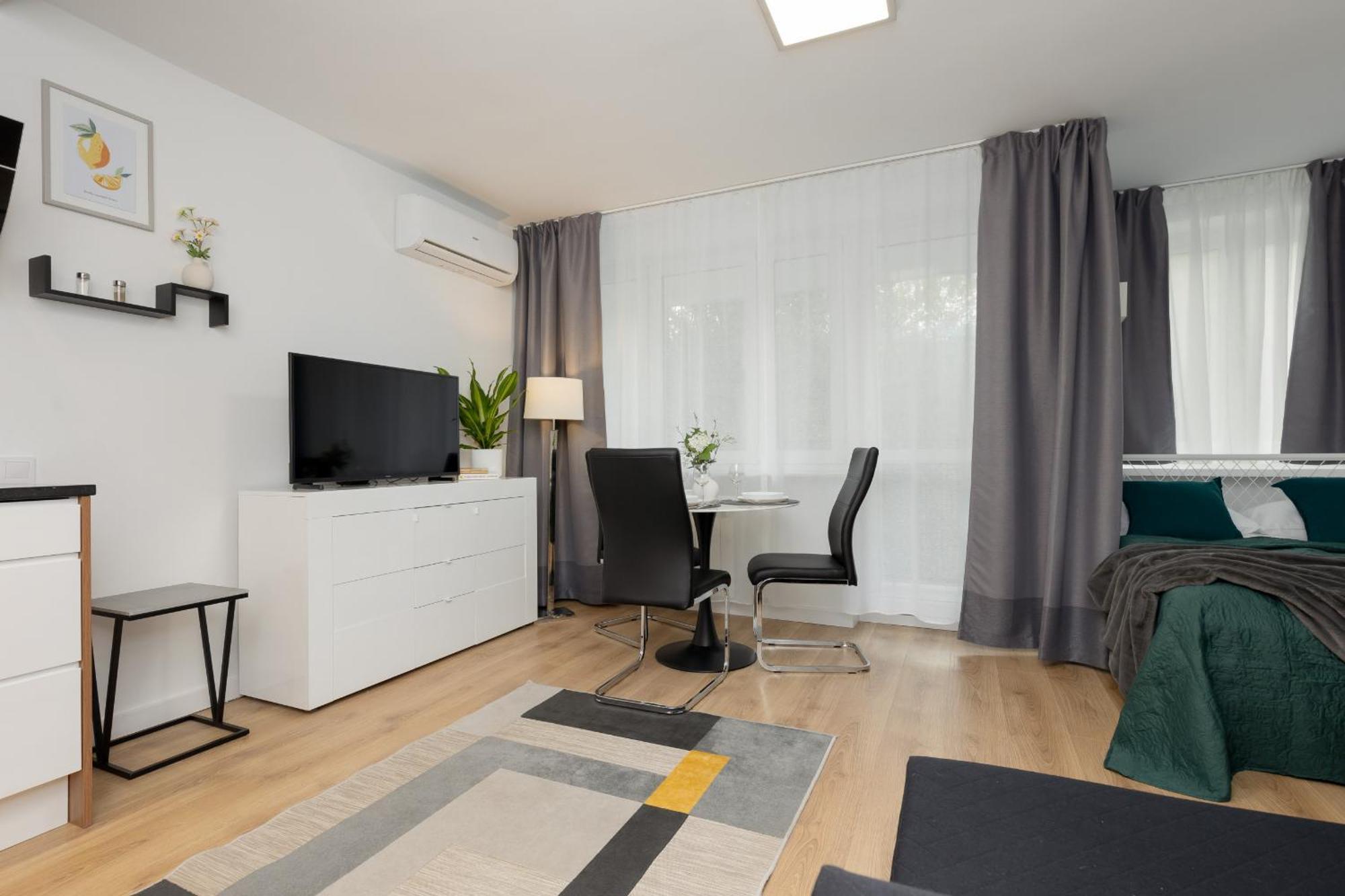 Studio Bruna Metro Pole Mokotowskie By Noclegi Renters Varsovia Exterior foto